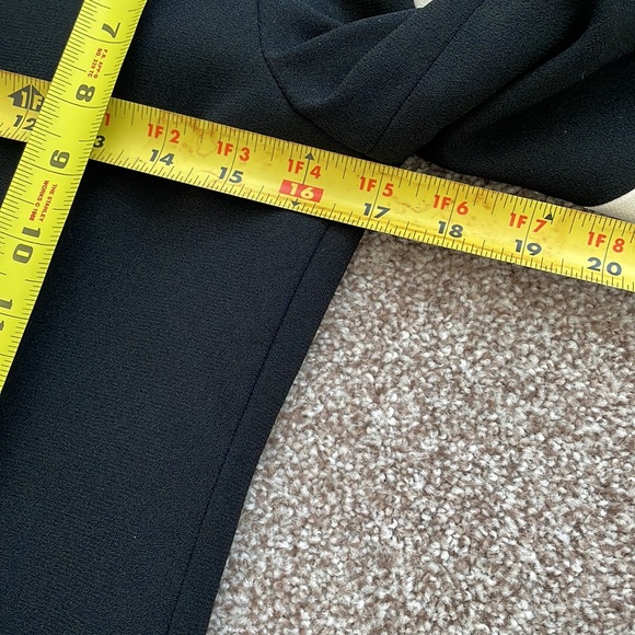 Simple and Stylish! Liz Claiborne dress- 2P - Picture 6 of 7